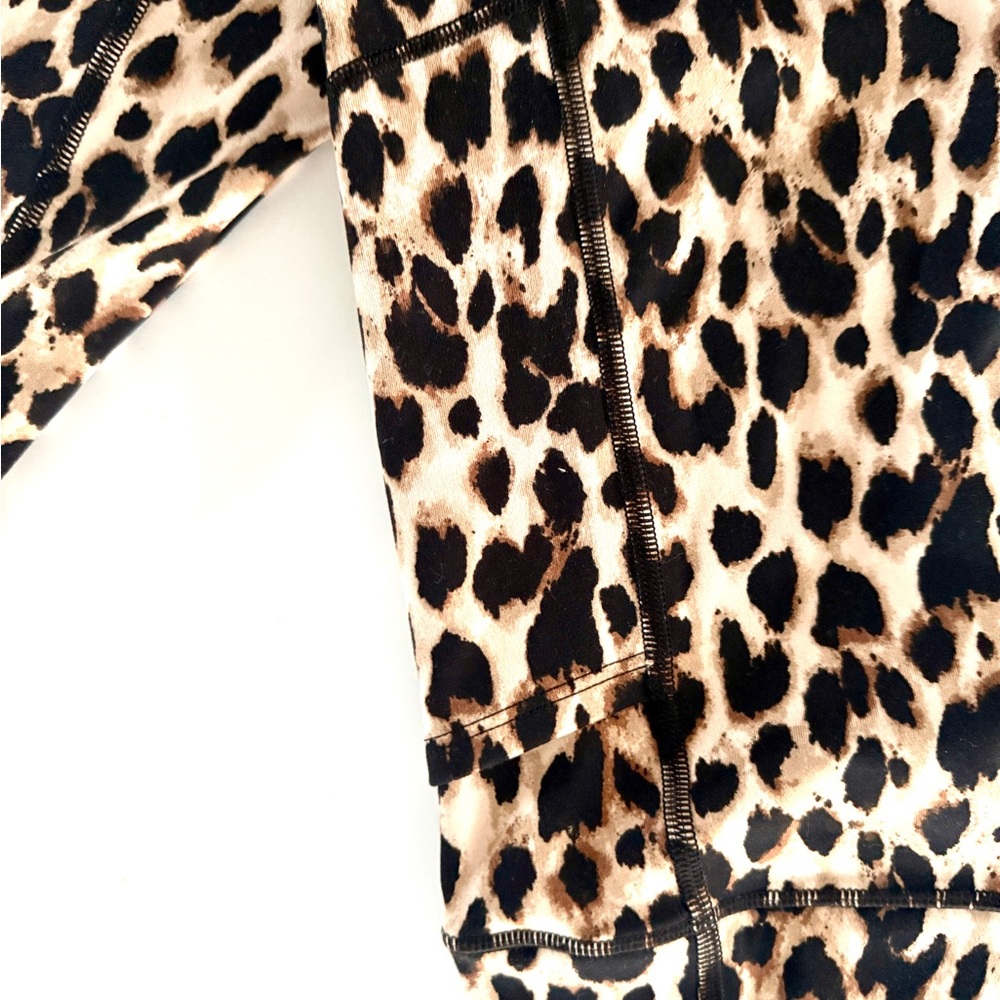 Victoria’s Secret Leopard Workout Leggings - Picture 4 of 5